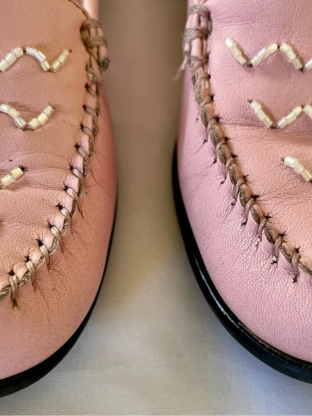 Mootsies Tootsies Light Pink Leather Loafers – Beaded Embellished – 6.5M